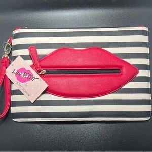 NWT Betsey Johnson Clutch Wristlet Makeup Bag Black & White Stripes Pink Lips